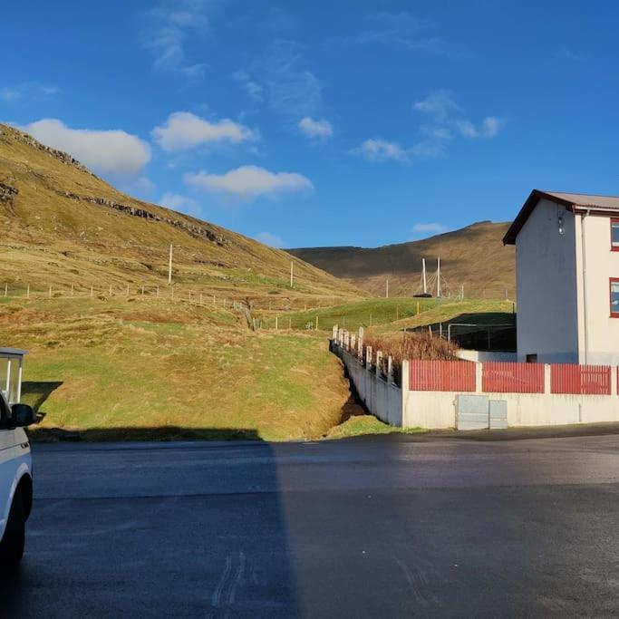 Appartamento New Flat With Hot Tub - No1 Oyndarfjordur Esterno foto